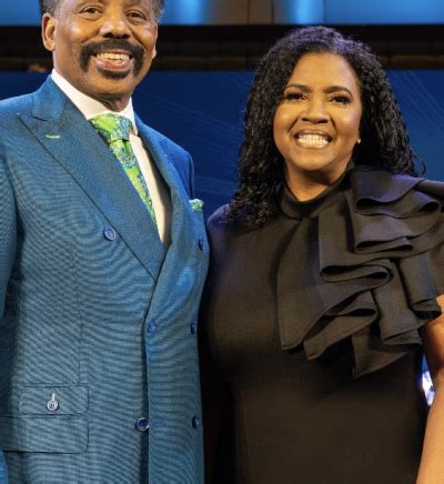 is tony evans jr married|Tony Evans Marries Carla Crummie in Private。